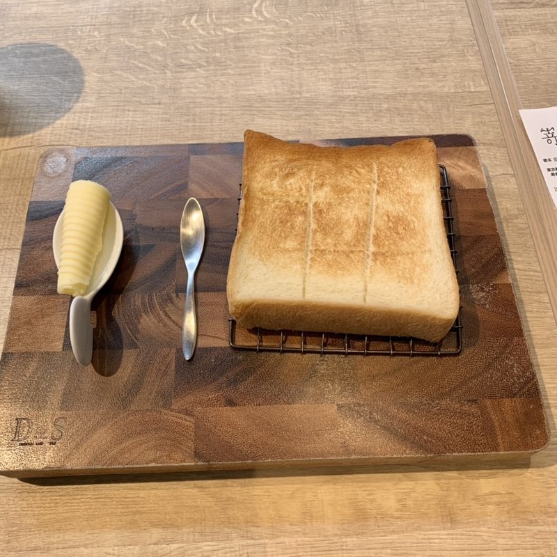 極美ナチュラル食パン28㎜style(㟢本　田園調布店)