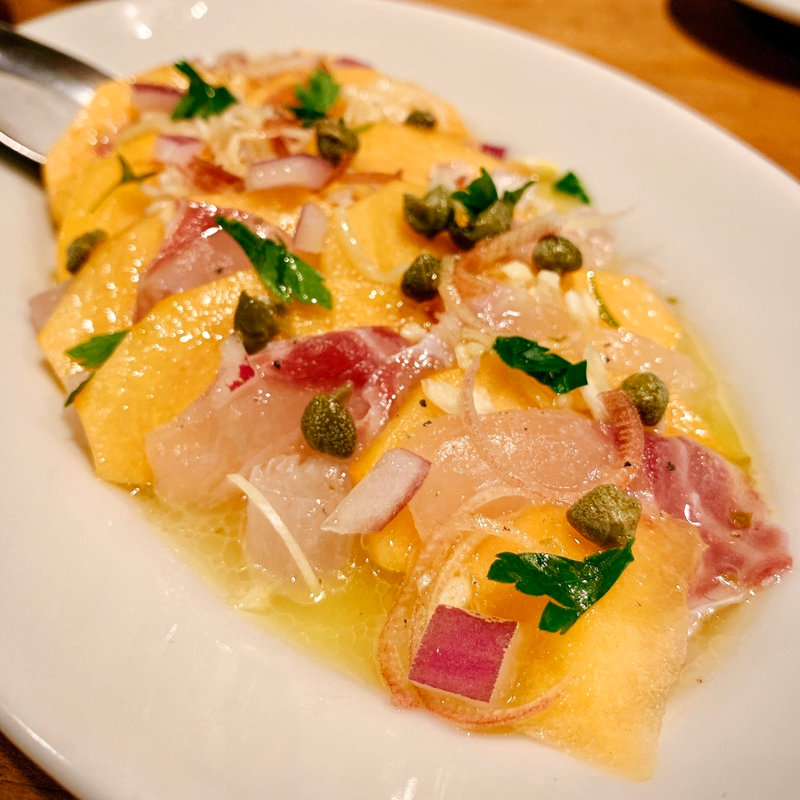 柿と真鯛のカルパッチョレモンドレッシング(think食堂 （シンクショクドウ）)