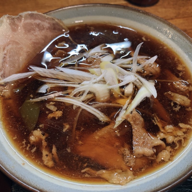 冷し肉そば、生卵(そば政（蕎麦政）)