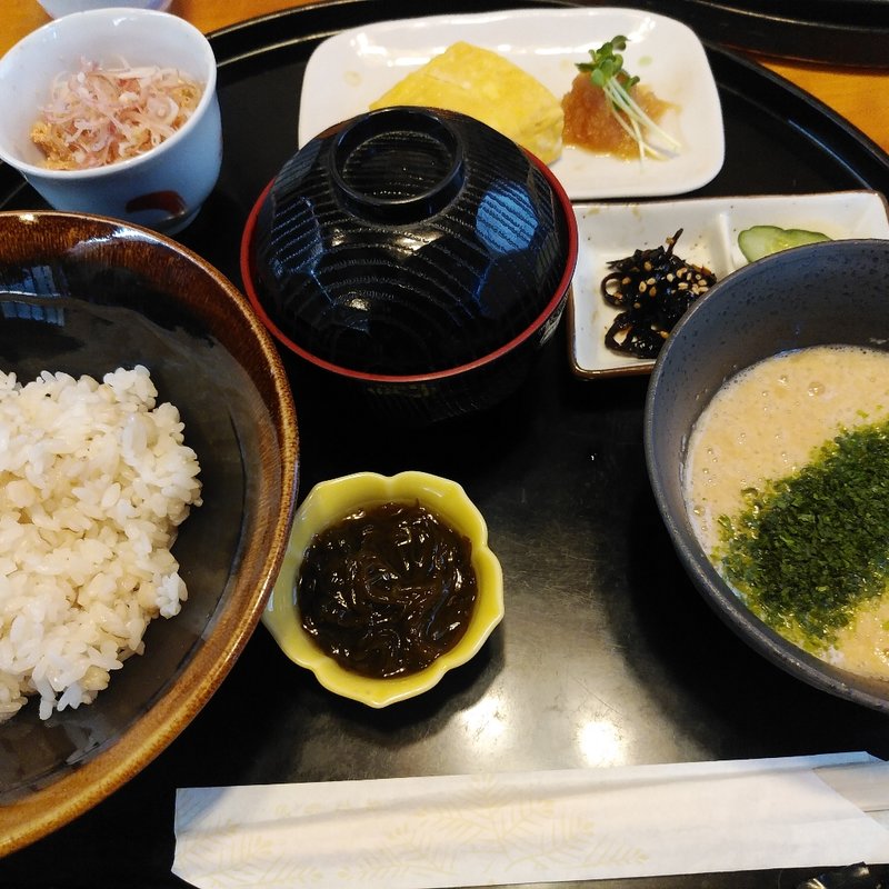 麦とろ定食(とろりん亭)