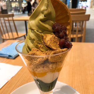 黒糖わらび抹茶パフェ(伊右衛門カフェららぽーと愛知東郷店)