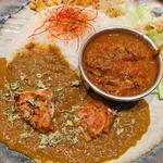 攻めのあいがけ2種: シャイでチキンなスパイスカレー・名店チリチリ風クローブ香るほろほろ手羽カレー（本日脳内に降臨したカレー）(SPICE BROTHERS（スパイスブラザーズ in 恵比寿）)