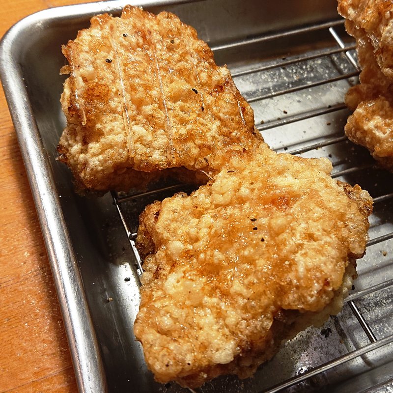 からあげ（骨なしもも）(骨付鳥、からあげ、ハイボール がブリチキン。武蔵小杉店)