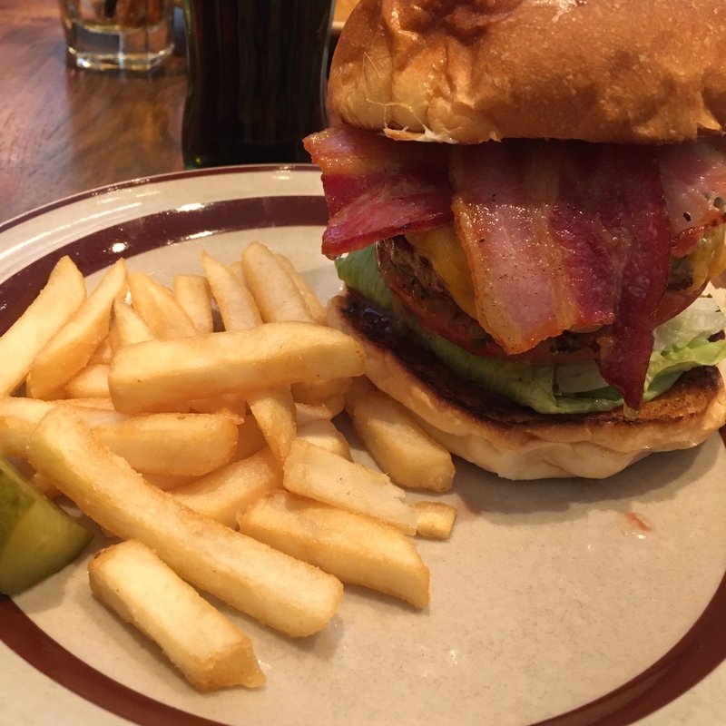 チーズバーガー(マクレーン オールドファッション ダイナー)