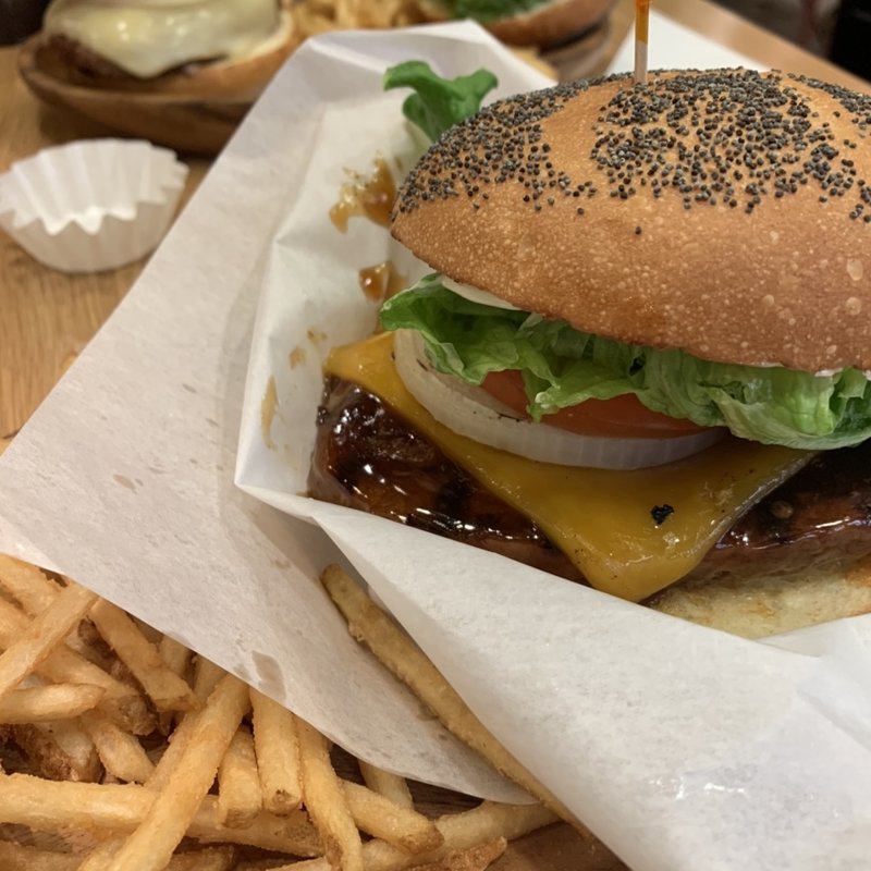 厚切りチェダーテリヤキバーガー(KUA`AINA 二子玉川店)