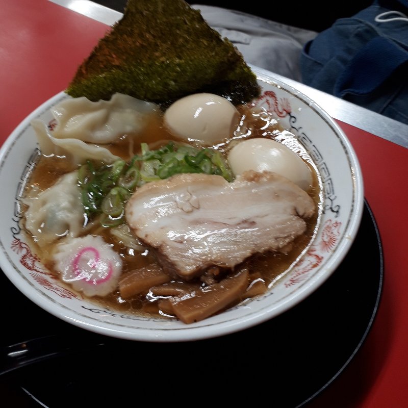もちもち餃子ラーメン(横浜家系ラーメン 丸子家 大塚店)