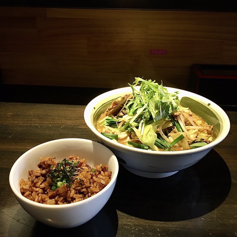 野菜味噌らーめん＆やきぶたごはん(限定)(はる樹)