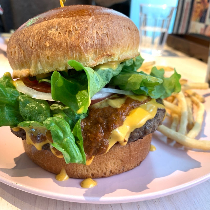 チリチーズバーガー(テディーズビガーバーガーHAWAII)