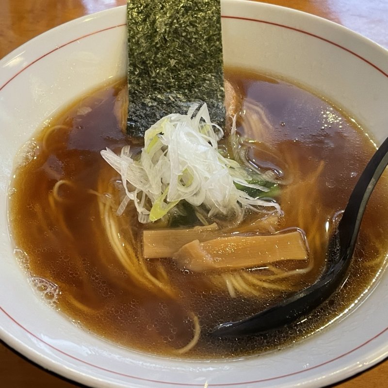 にぼしラーメン（醤油）(麺屋 はちどり)