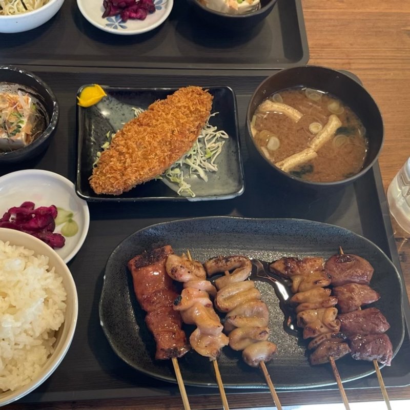 ランチ 串焼き5本+フライ(大船一丁目やきとん)