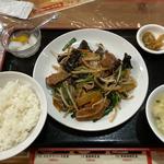 レバニラ炒め定食