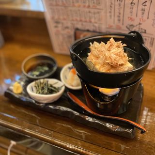 砂川特製湯豆腐(立呑み 魚椿 金山店)