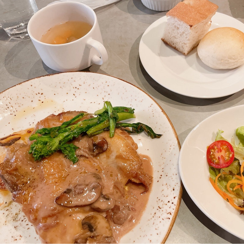 週末ランチ(MODERN BISTRO Hamac de Paradis (モダンビストロ アマーク・ド・パラディ))