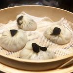 トリュフ小籠包(小籠包 包伸一)