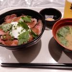 牛たたき丼