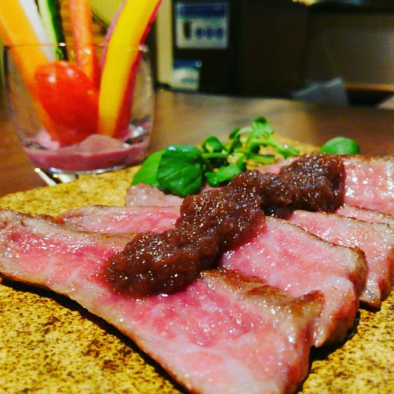 極コース メイン 北海道産サロマ和牛グリル スティック野菜添え(さつま極鶏専門店 だいまおう)