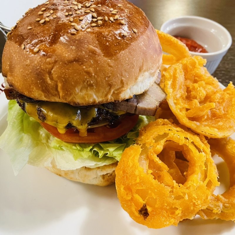 ベーコンチーズバーガー(エーエス クラシックス ダイナー KOMAZAWA)