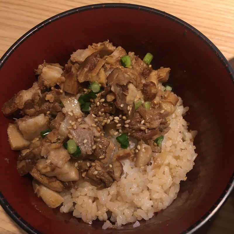 チャーシュー丼(麺屋みちしるべ)