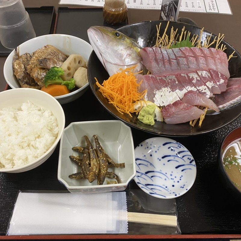 カンパチの造り定食(博多魚がし 市場会館店 )