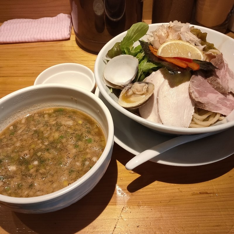 鶏と蛤の濃厚つけ麺(むぎとオリーブ 銀座店)