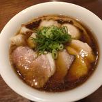 醤油特製らぁ麺(らぁ麺すぎ本)