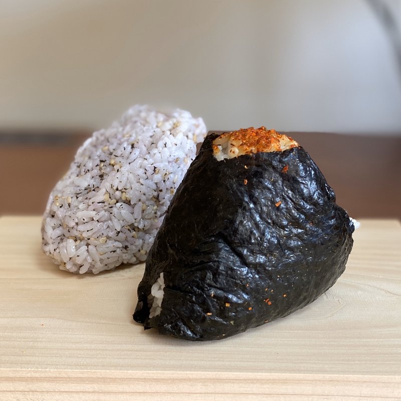 明太子、赤じそ(おにぎりの桃太郎 アピタ桑名店)