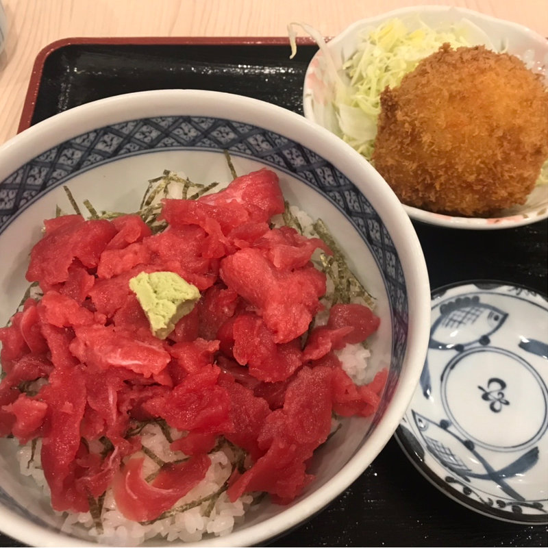 まぐろ中落ち丼(tensui)