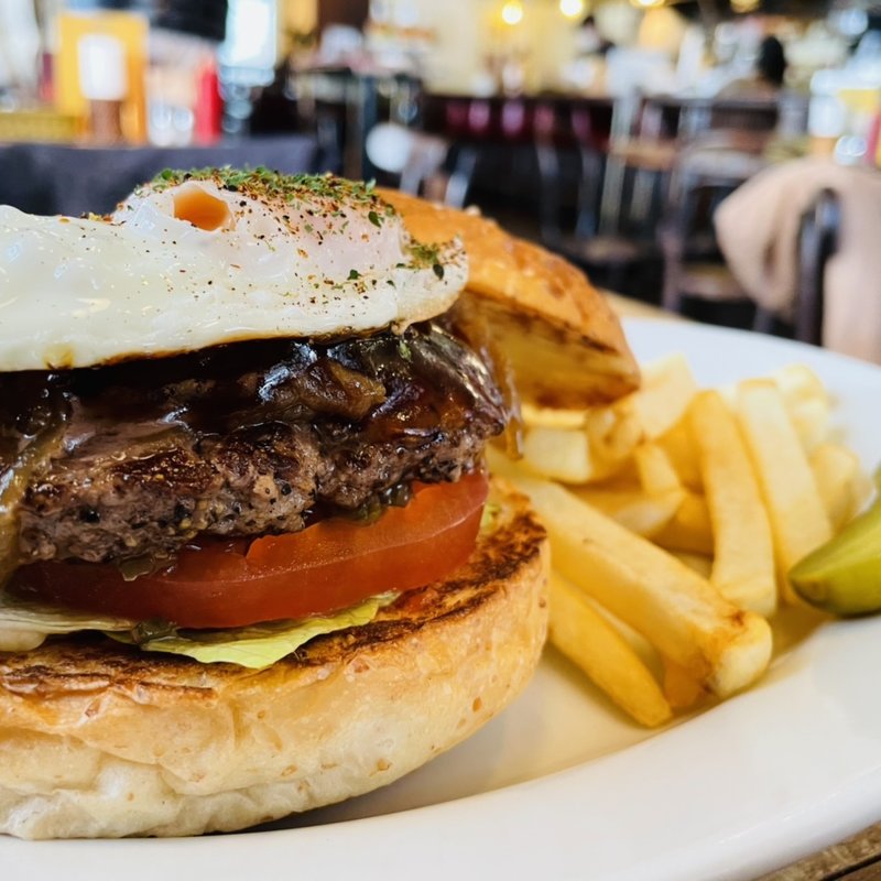 黒薬味香る半熟てりたまバーガー(ササ （GRILL BURGER CLUB SASA）)
