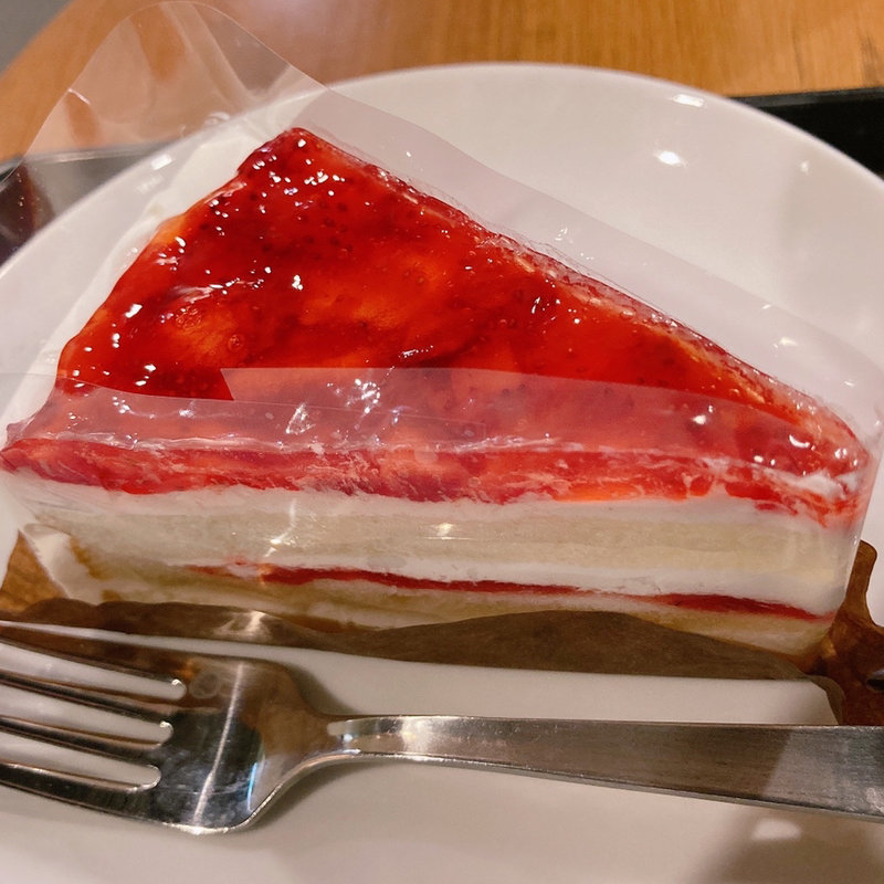 いちごのホワイトケーキ(スターバックスコーヒー 清瀬駅前店)