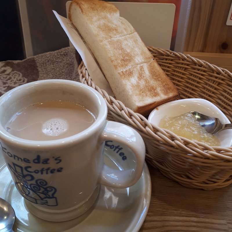 カフェオレ　モーニング付(コメダ珈琲店　大塚)