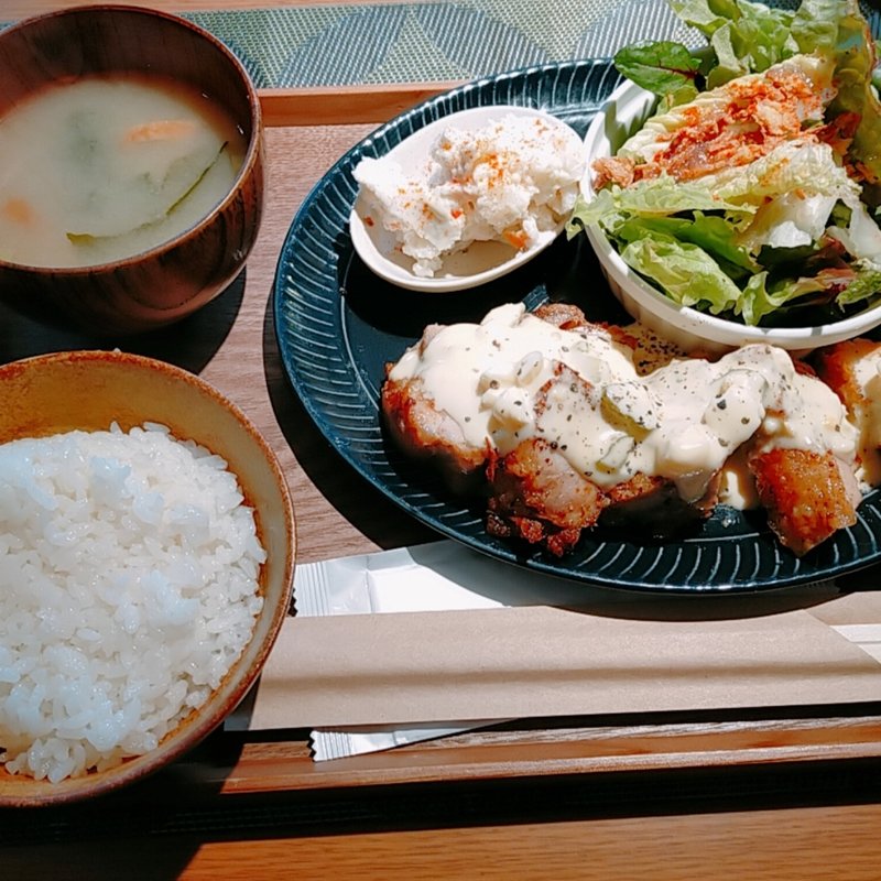 チキン南蛮(チキン南蛮カフェ　マガリナリ)