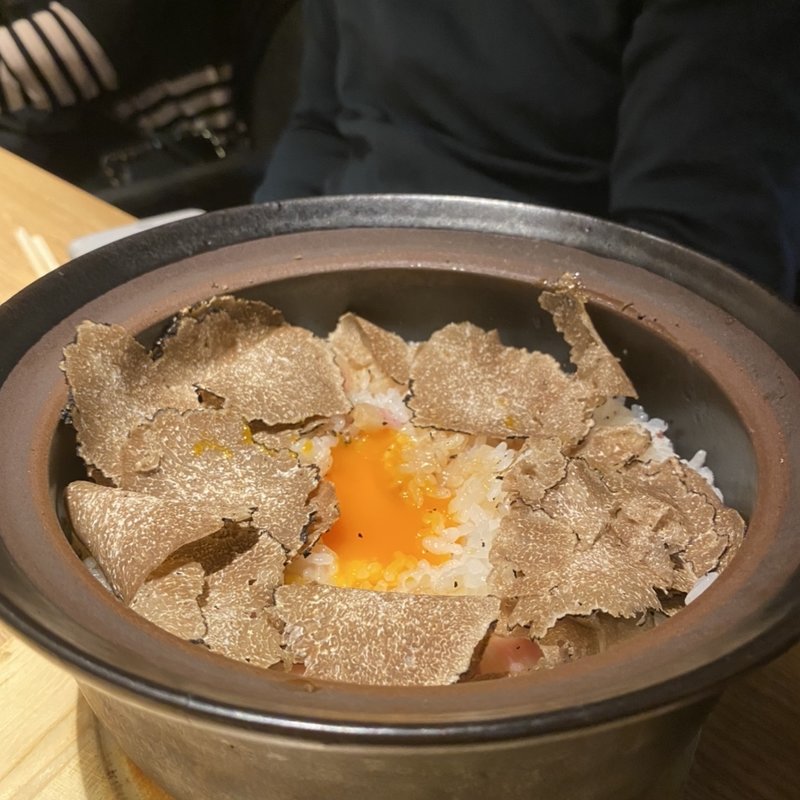 トリュフ炊き込みご飯(深夜食堂はなれ)