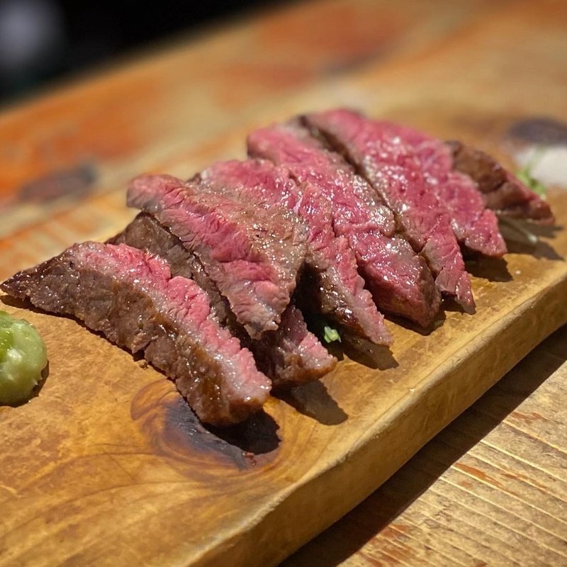 うちもも(ハーフ)(肉小屋　板橋本店)