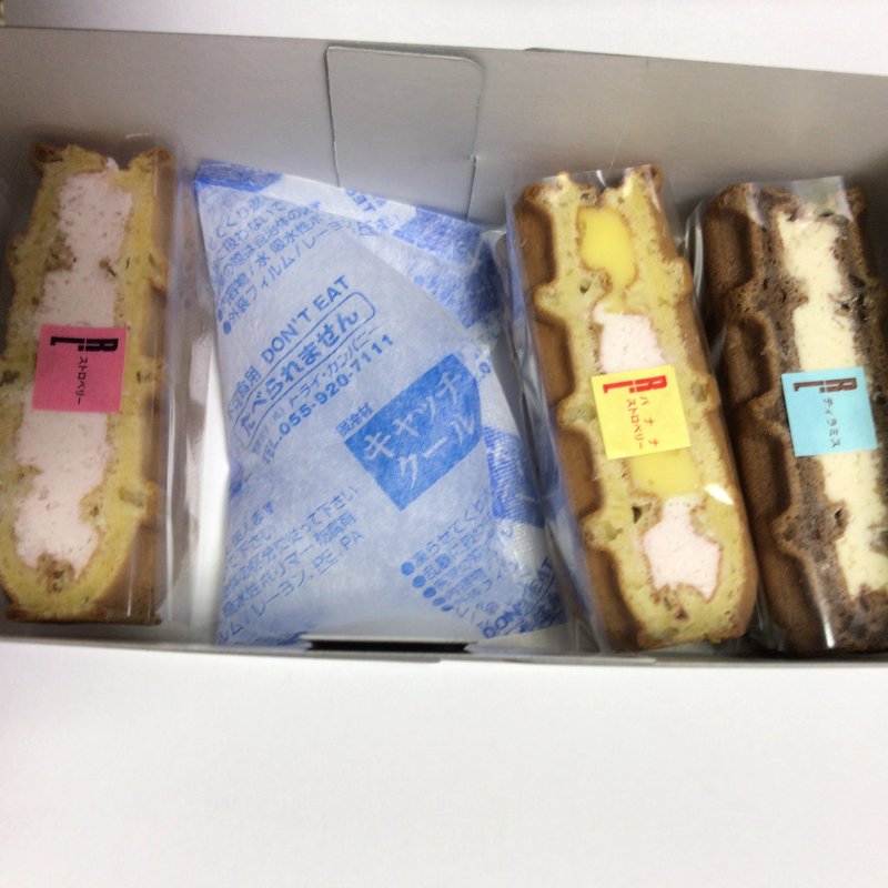 ワッフル(R.L 池袋西武店 ワッフルケーキの店 R.L（エール・エル）)