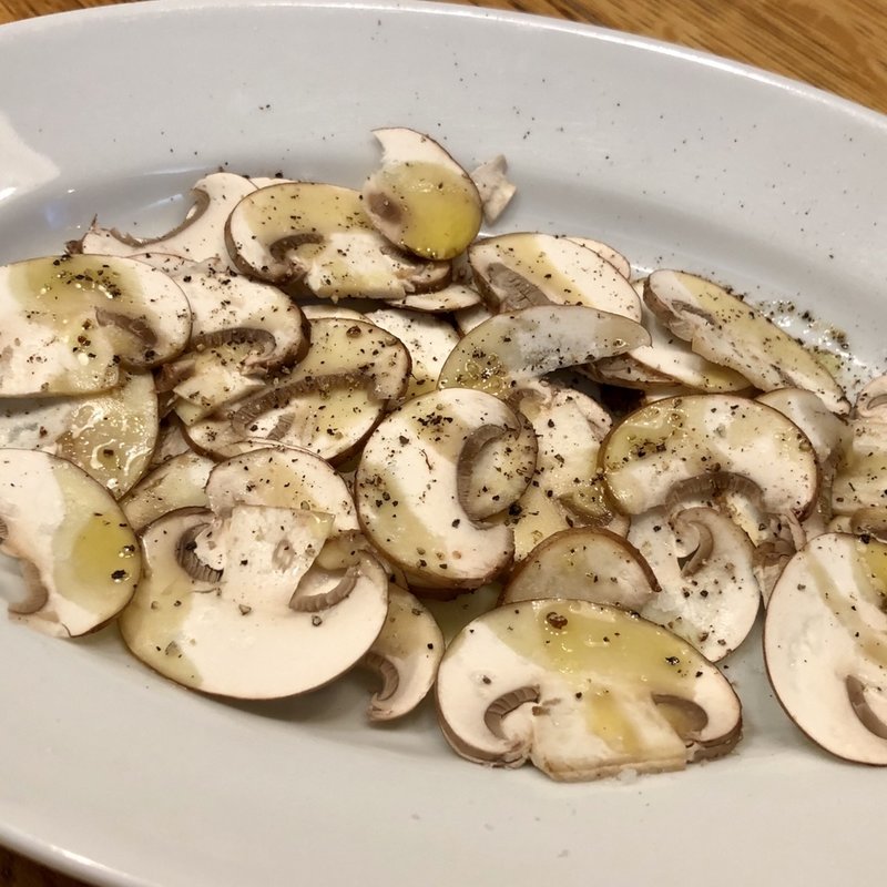 マッシュルームのカルパッチョ(ファーマーズテーブル)