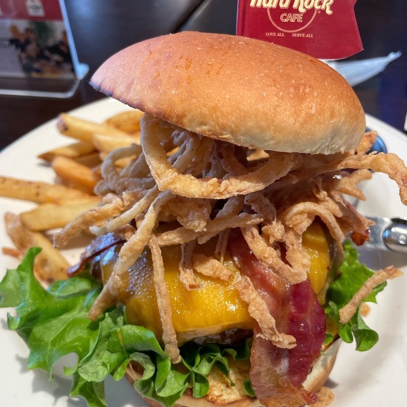 BBQ ベーコンチーズバーガー(ハードロックカフェ 上野駅 （Hard Rock CAFE）)