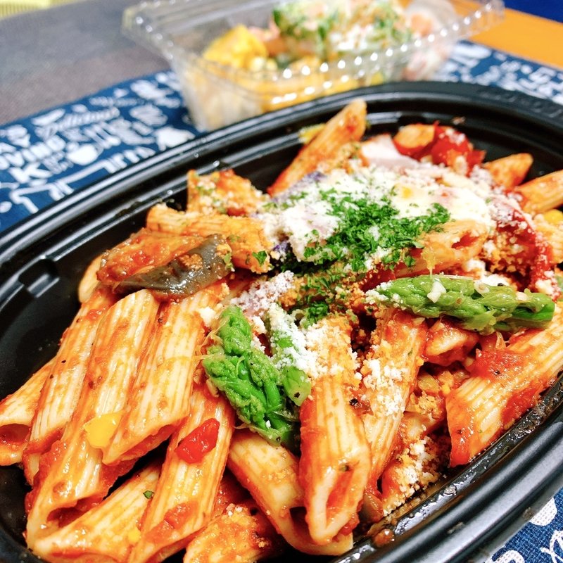 茄子とアスパラのペンネ(成城石井)