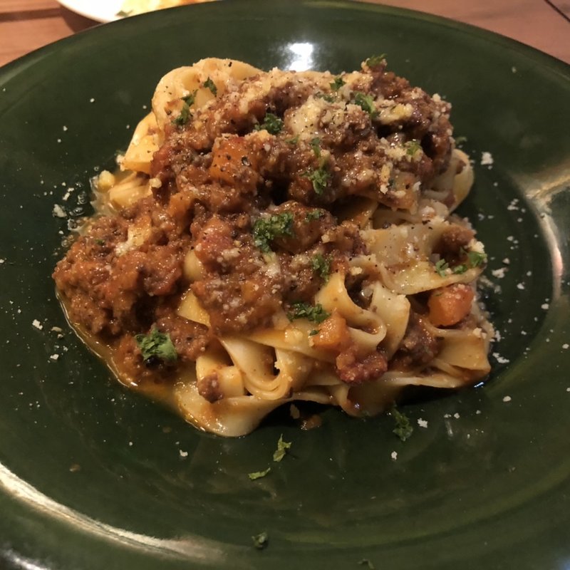 鹿肉のボロネーゼソース 生麺フェットチーネ(葡萄屋エビス)