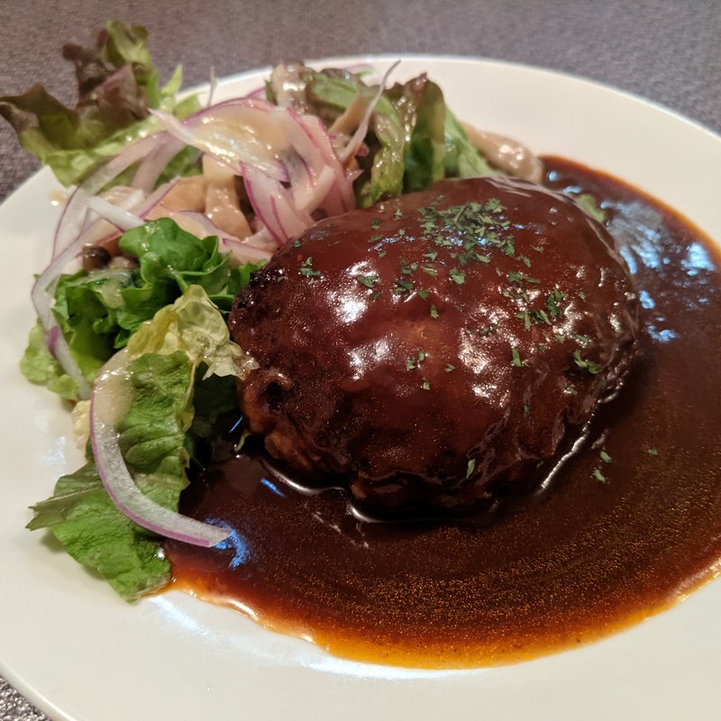 手ごねハンバーグ(洋食バル　きっちんケロ)