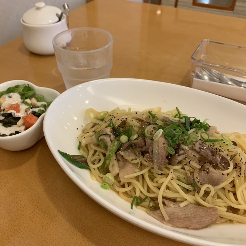 きのこの和風パスタ(アナベルコーヒー )