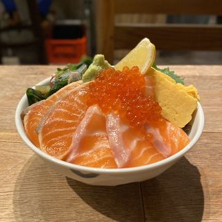 サーモンパンチ極み丼(サーモンパンチ 栄店)