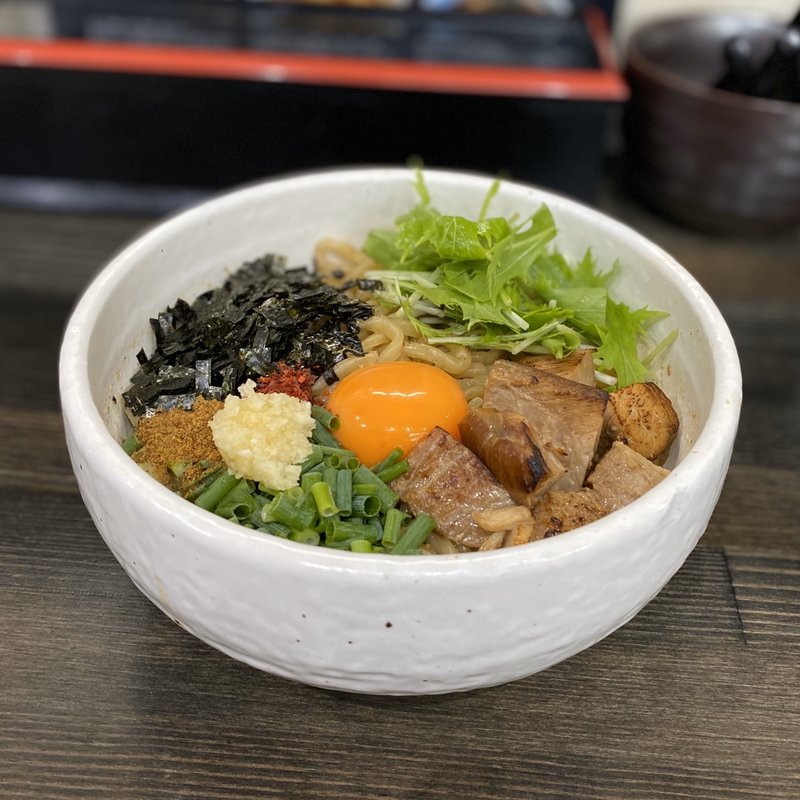 名物のまぜそば(てっぺん)