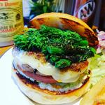菜の花チーズバーガー 〜ドライトマトとブラックオリーブのソース〜(HELLO NEW DAY Hamburger)