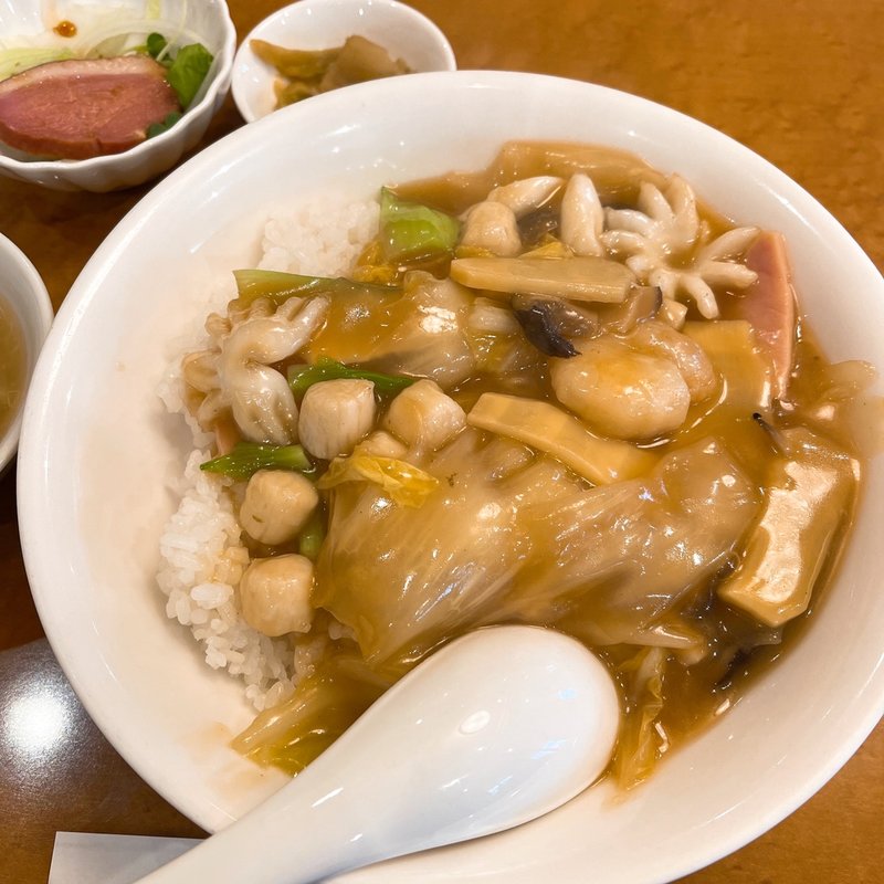 五目中華丼(川菜味)