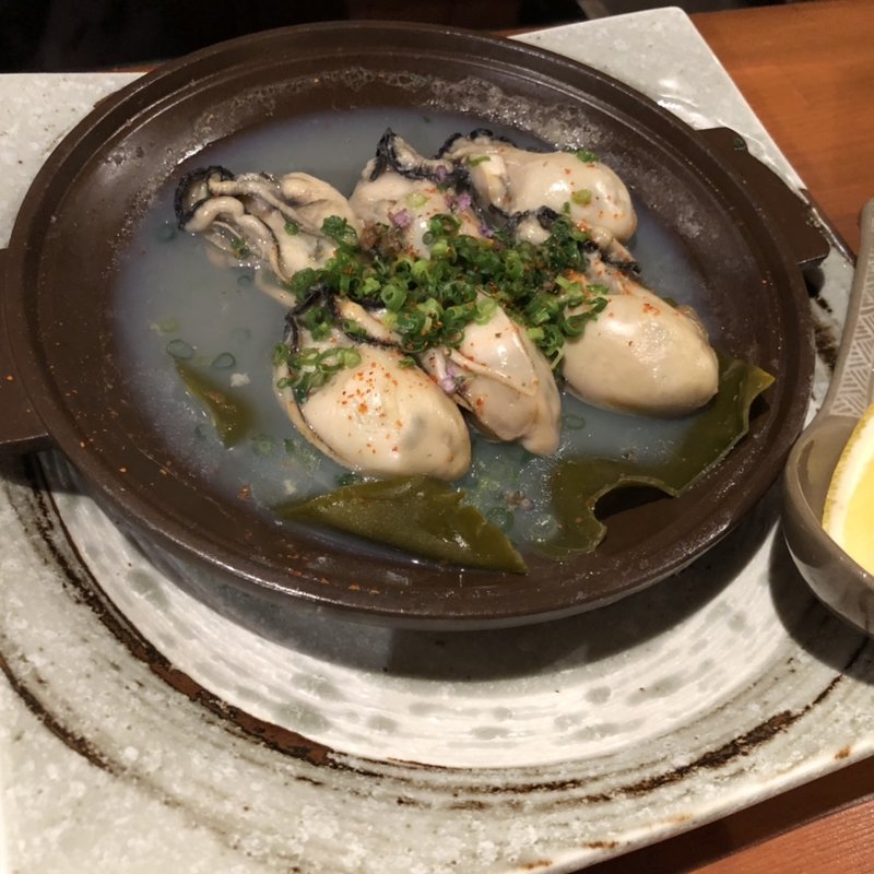 岡山県大粒なカキ酒蒸し(食堂 やすきち)