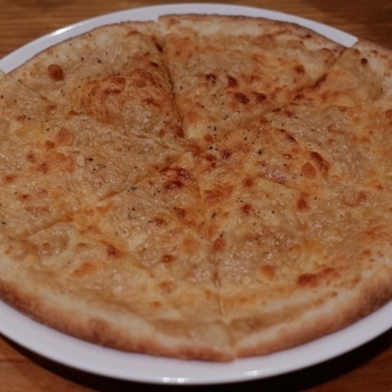 オニオンクリームピザ(クラフトビアマーケット 神保町店 （CRAFT BEER MARKET）)