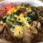 オム牛丼 大盛(すき家 サカエチカ店 )