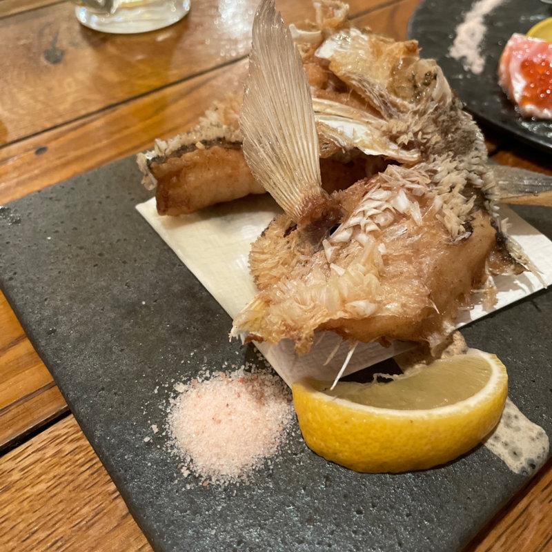 鯛の鱗揚げ(丸秀鮮魚店 大橋店 （【旧店名】 毎日笑売 だお）)