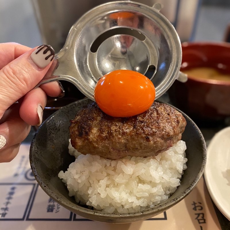 平日限定お得めし　〆卵かけめし(挽肉マニア)