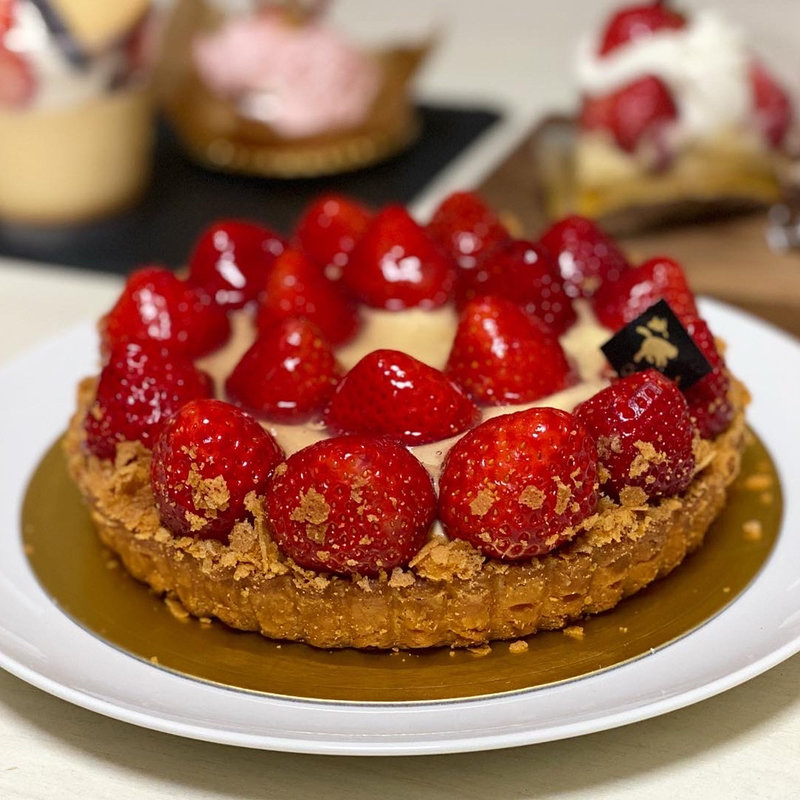 あまおうタルト（ホール）(Patisserie Grand chariot 新山口店（パティスリーグランシャリオ）)